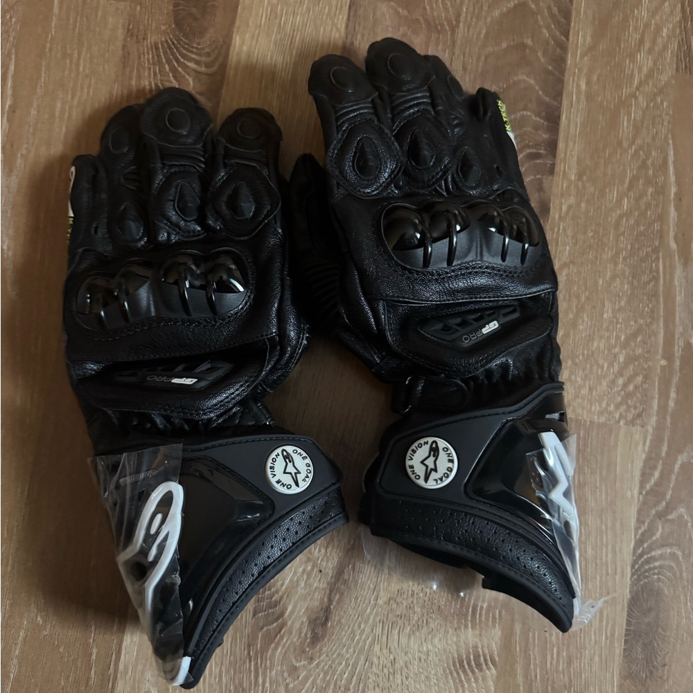 Alpinestars GP Pro Motorcycle Racing Gloves Leather Sport Riding Gear Men’s
